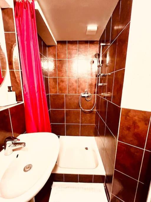Charmant Appartement De Vacances Alta Ripa Hauterive  Exterior photo