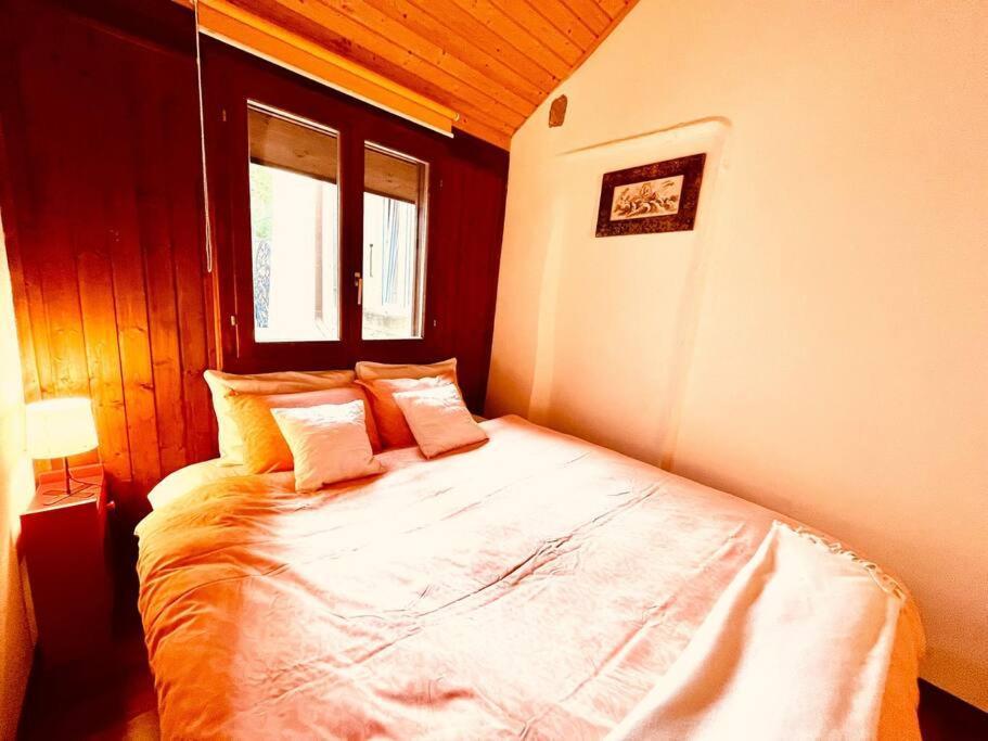 Charmant Appartement De Vacances Alta Ripa Hauterive  Exterior photo